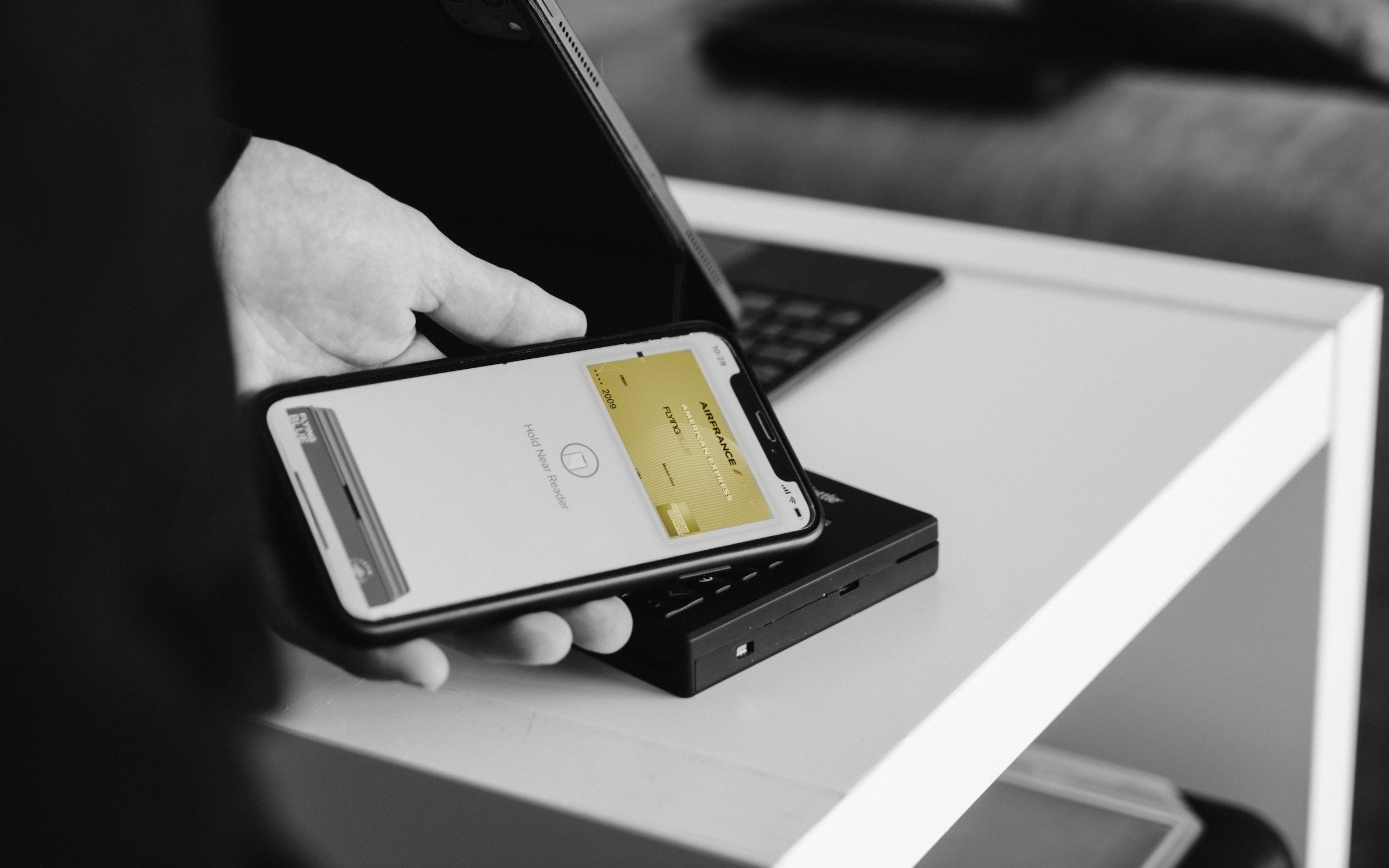Safer and Smarter: Contactless shopping with on-device object detection